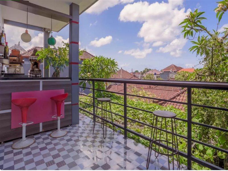 Oyo 3852 Valomia Guest House Denpasar Exteriör bild