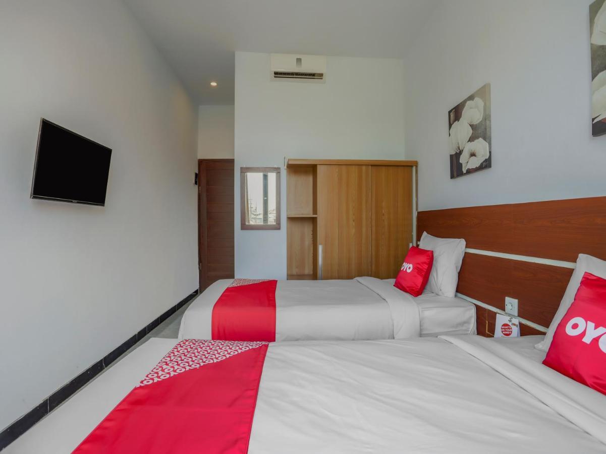 Oyo 3852 Valomia Guest House Denpasar Exteriör bild
