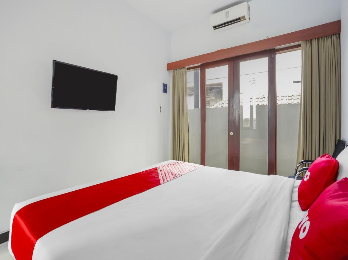 Oyo 3852 Valomia Guest House Denpasar Exteriör bild